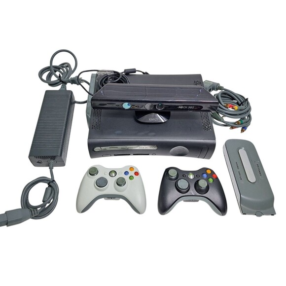 Microsoft Xbox 360 Elite Console Bundle Controllers Power Supply Cables Kinect - Picture 1 of 15